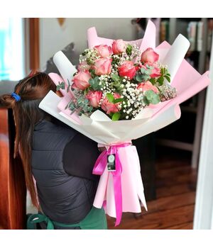 send 12 pink roses in bouquet to vietnam