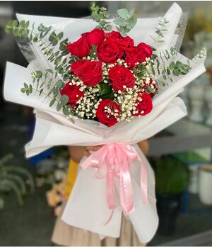 12 red roses bouquet vietnam