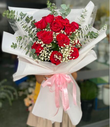 12 red roses bouquet vietnam